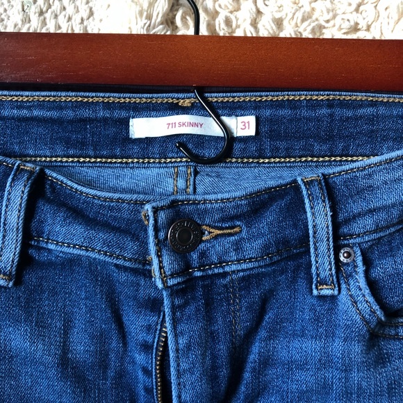 Levis 711 Jeans - Picture 6 of 8